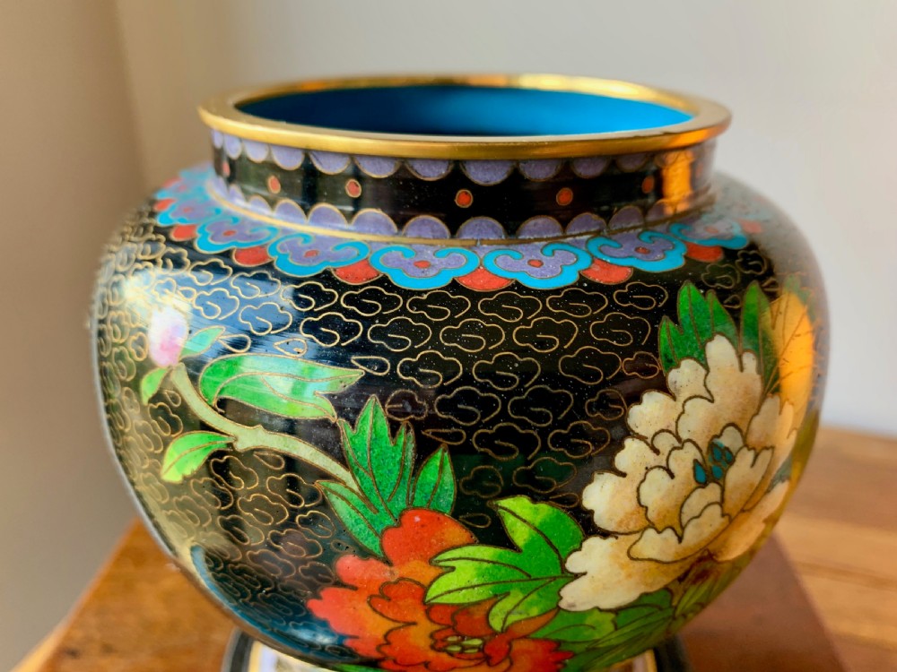 CHINESE CLOISONNE LIDDED VASE ON CARVED WOODEN LACQUERED STAND. View IV