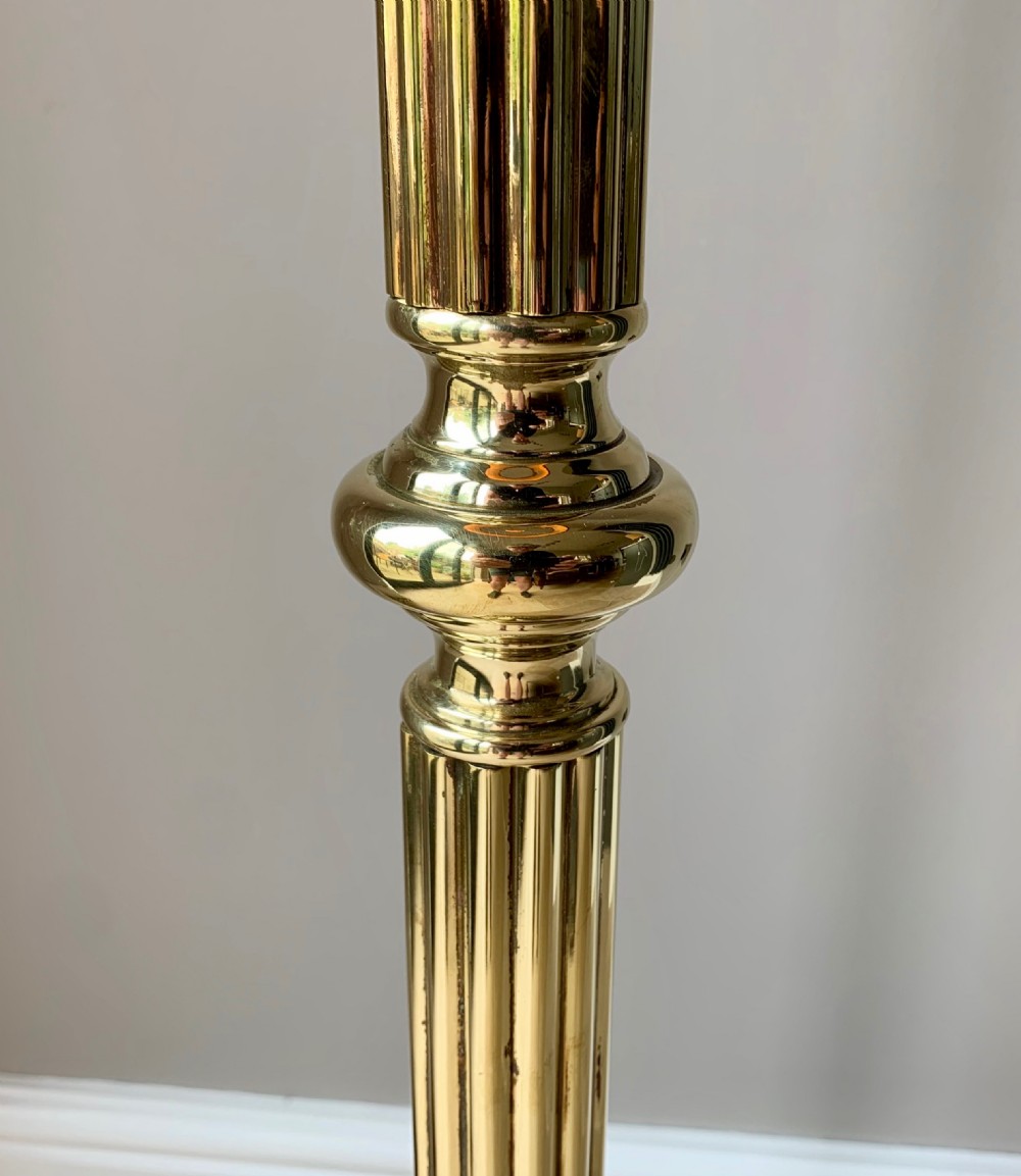 HEAVY BRASS STANDARD LAMP - EARLY 20th CENTURY View V