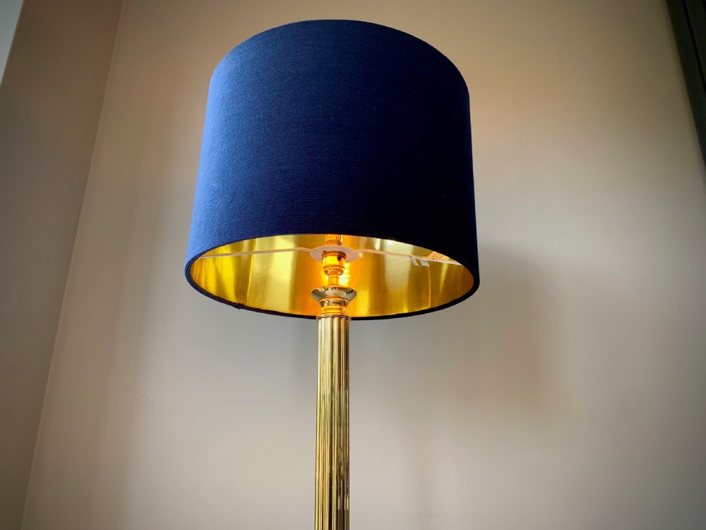 HEAVY BRASS STANDARD LAMP - EARLY 20th CENTURY View IX