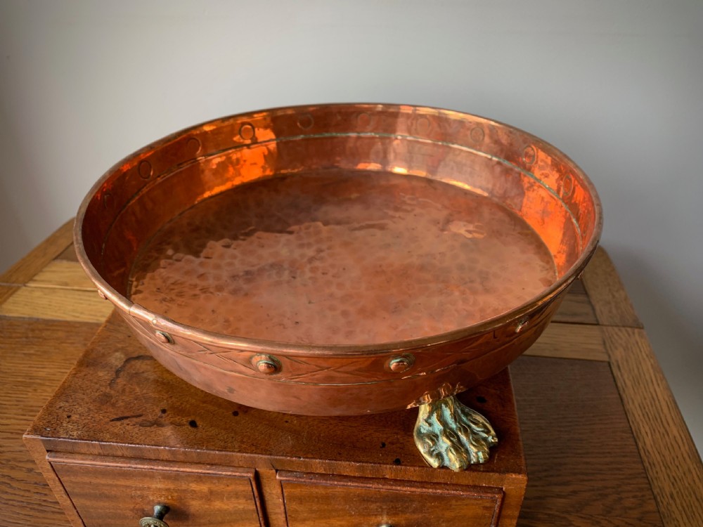 FANTASTIC HEAVY COPPER ANTIQUE JARDINIERE WITH BRASS LIONS FEET View IV