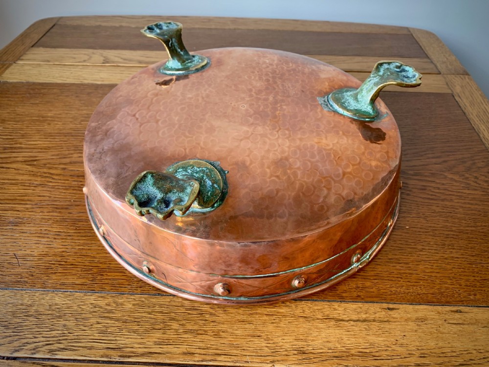 FANTASTIC HEAVY COPPER ANTIQUE JARDINIERE WITH BRASS LIONS FEET View VII