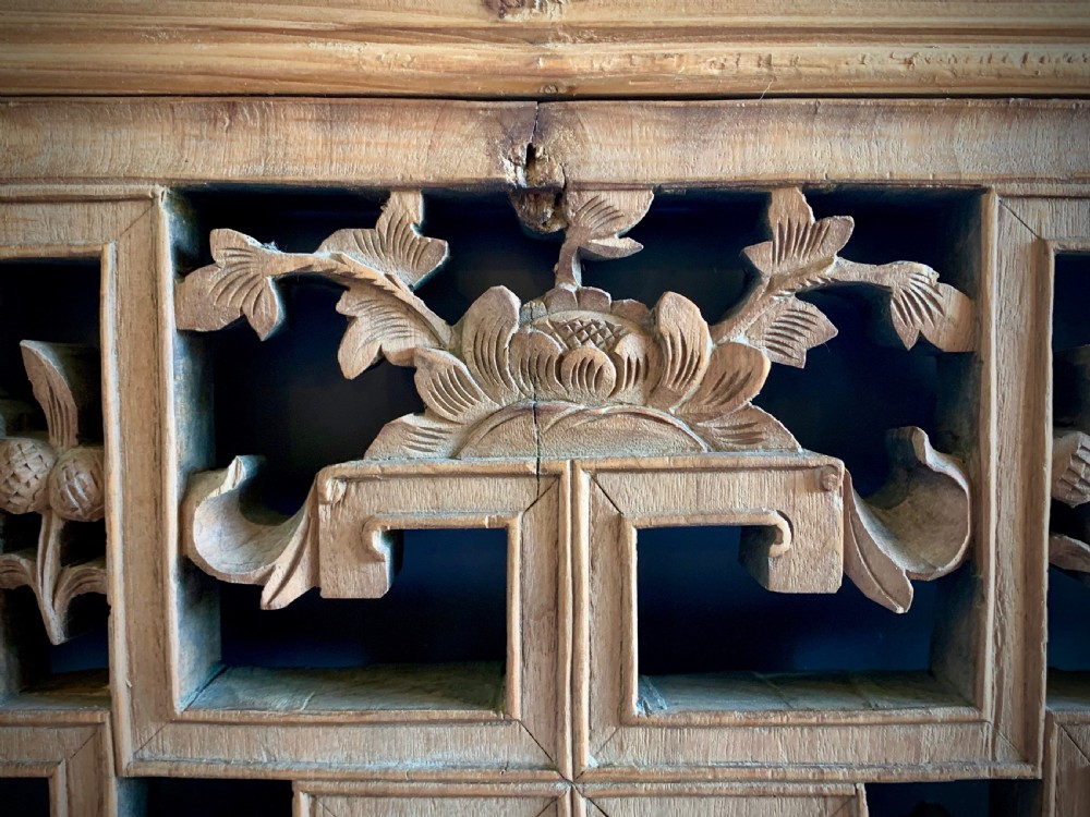 CARVED WOODEN CHINESE WINDOW PANEL SCREEN - 19th CENTURY. View VIII