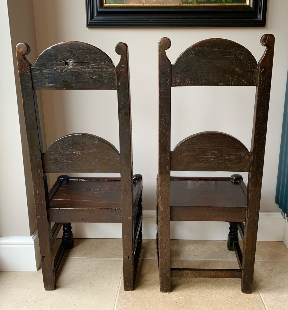 PAIR OF EARLY 17TH CENTURY DERBYSHIRE CHAIRS IN OAK View VI