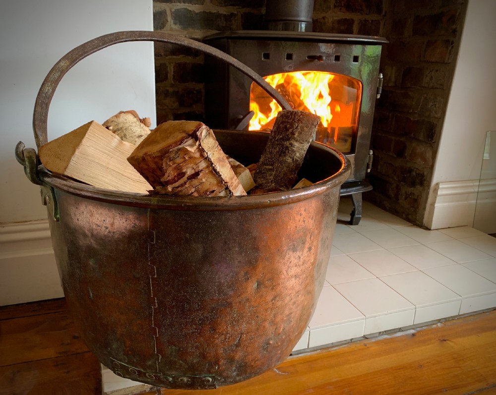 MONUMENTAL GEORGIAN COPPER 'APPLE BUTTER' CAULDRON. View III