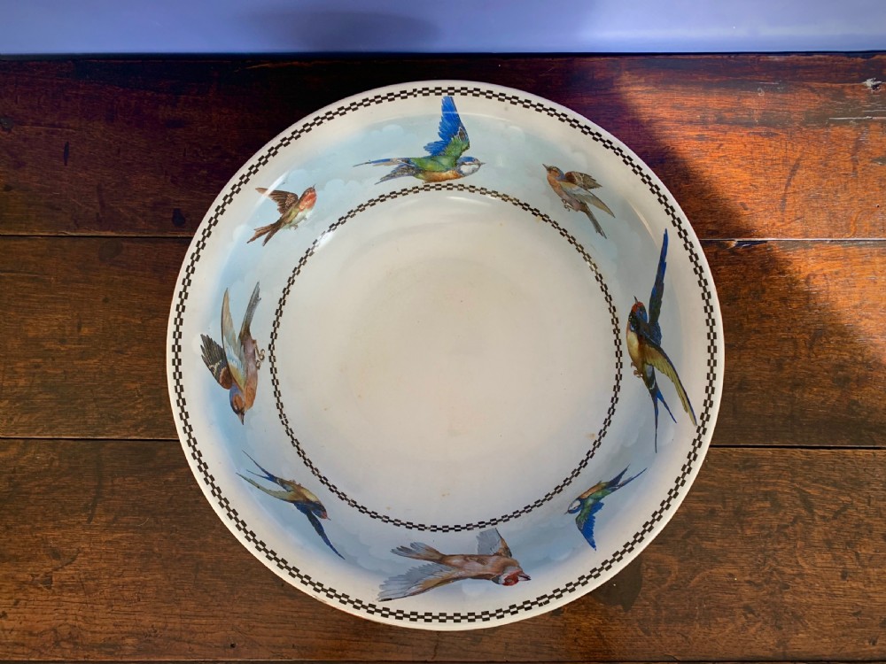 EDWARDIAN WASH BASIN WITH ENGLISH GARDEN BIRDS