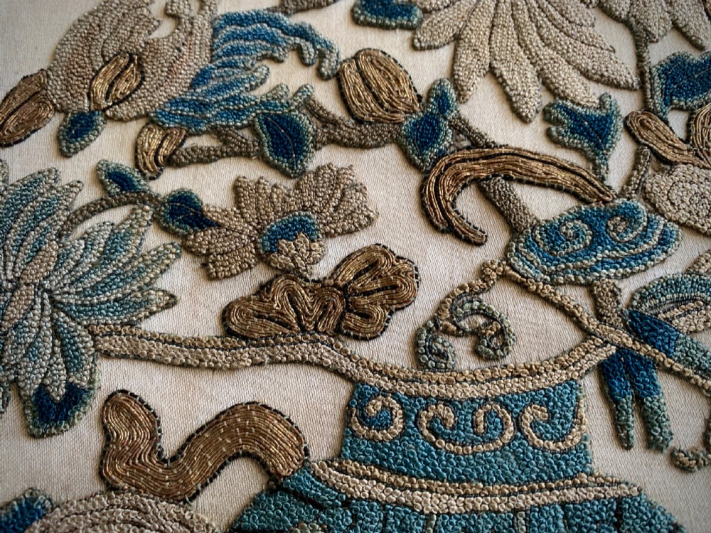 19th CENTURY CHINESE FLORAL EMBROIDERY WITH GOLD THREAD WORK View VIII