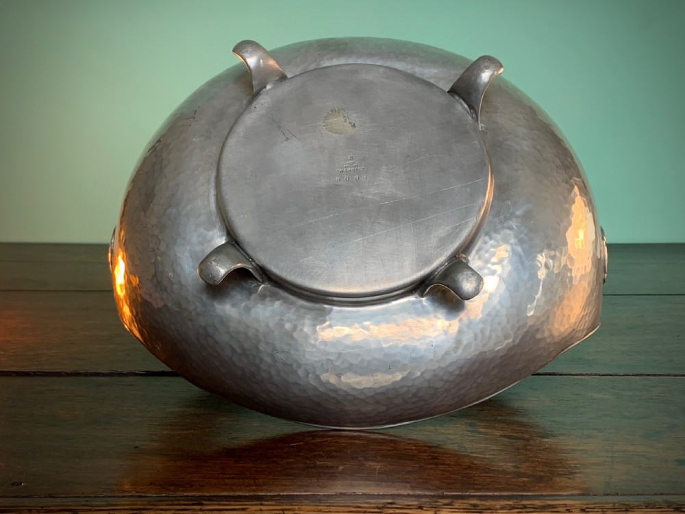 ARTS AND CRAFTS WARRIC PEWTER BOWL WITH TUDOR ROSE DECORATION. View VII