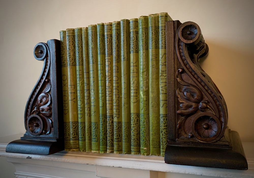 PAIR OF ENGLISH OAK BOOKENDS IN THE CLASSICAL STYLE View VIII