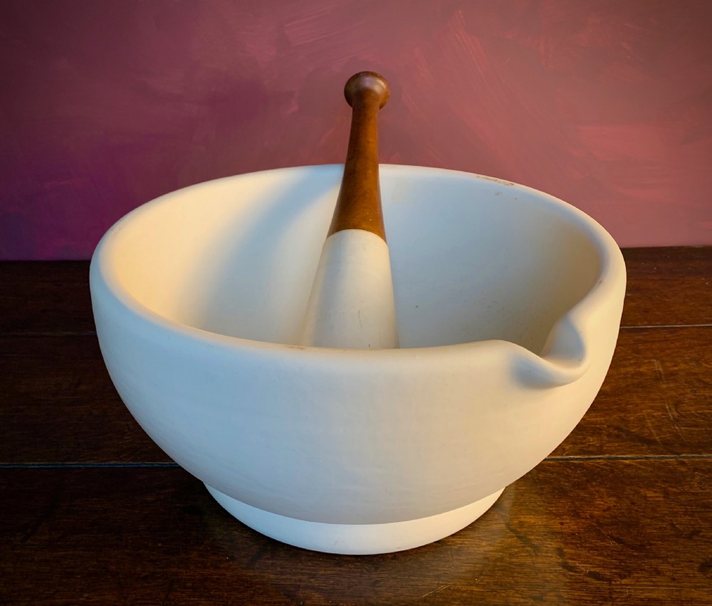MONUMENTAL PESTLE AND MORTAR IN WHITE STONEWARE