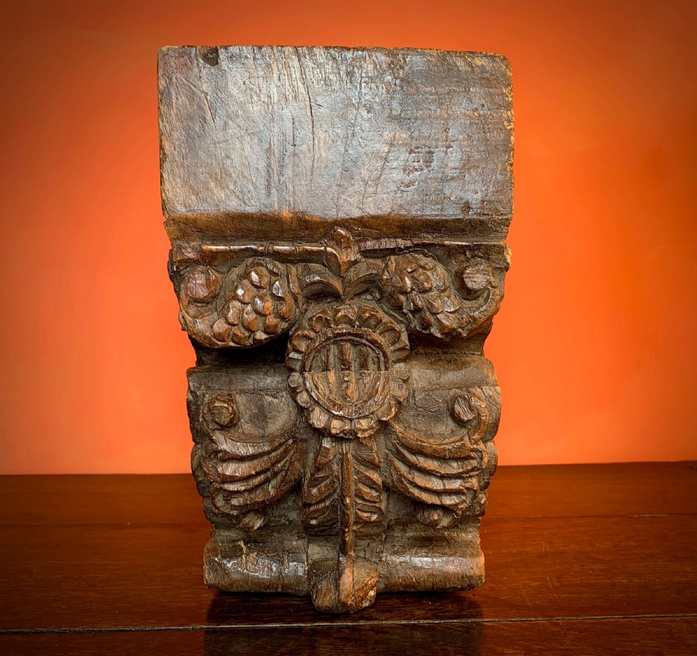 19TH CENTURY INDIAN CARVED TEAK ARCHITECTURAL CORBEL