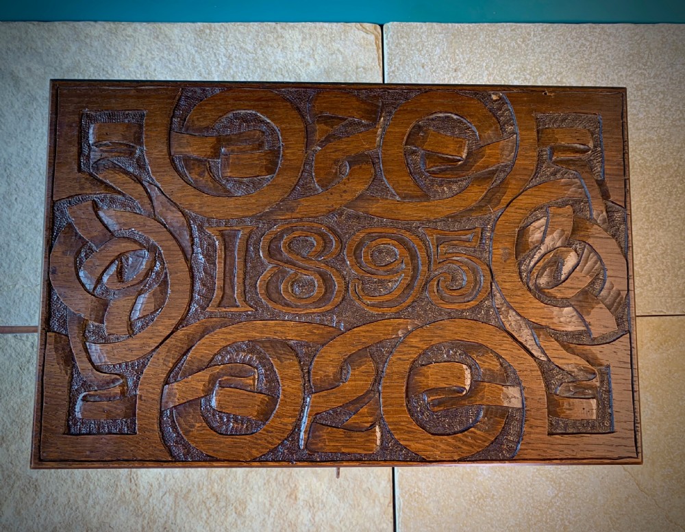 19TH CENTURY CARVED ENGLISH OAK BIBLE BOX View VIII