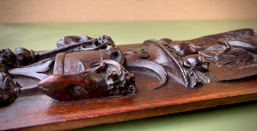 19TH CENTURY CLASSICALLY CARVED MAHOGANY PANEL . View X