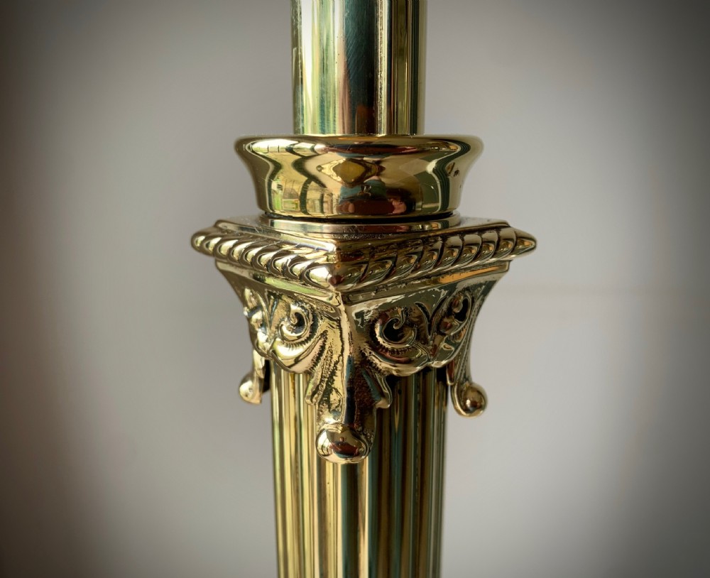 SUPERB VICTORIAN BRASS EXTENDING FLOOR LAMP BY THOMAS MESSENGER. View XI