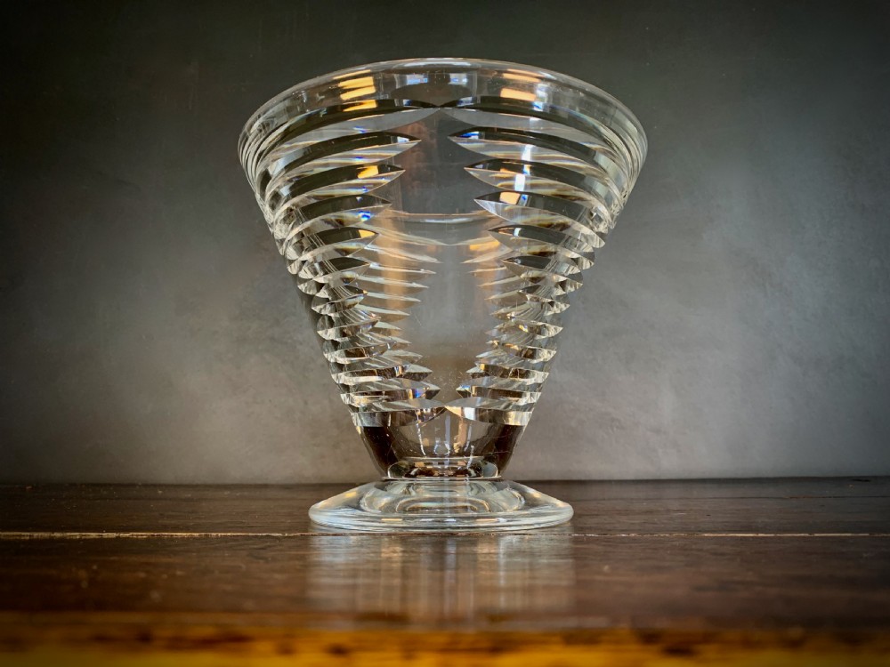 ART DECO CUT CRYSTAL VASE.