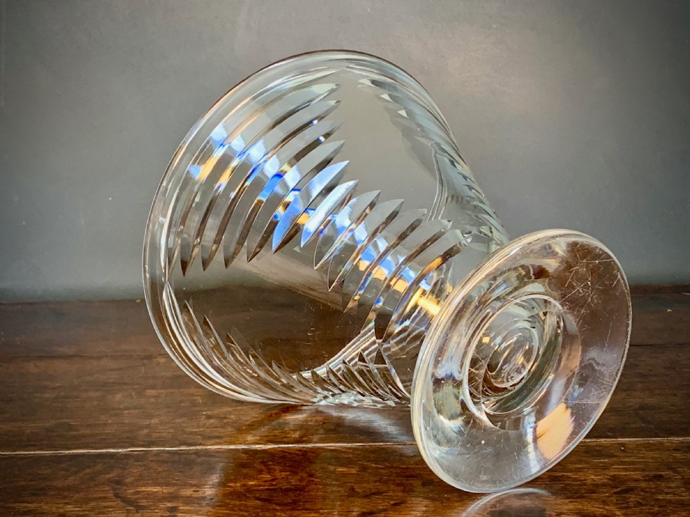 ART DECO CUT CRYSTAL VASE. View VIII