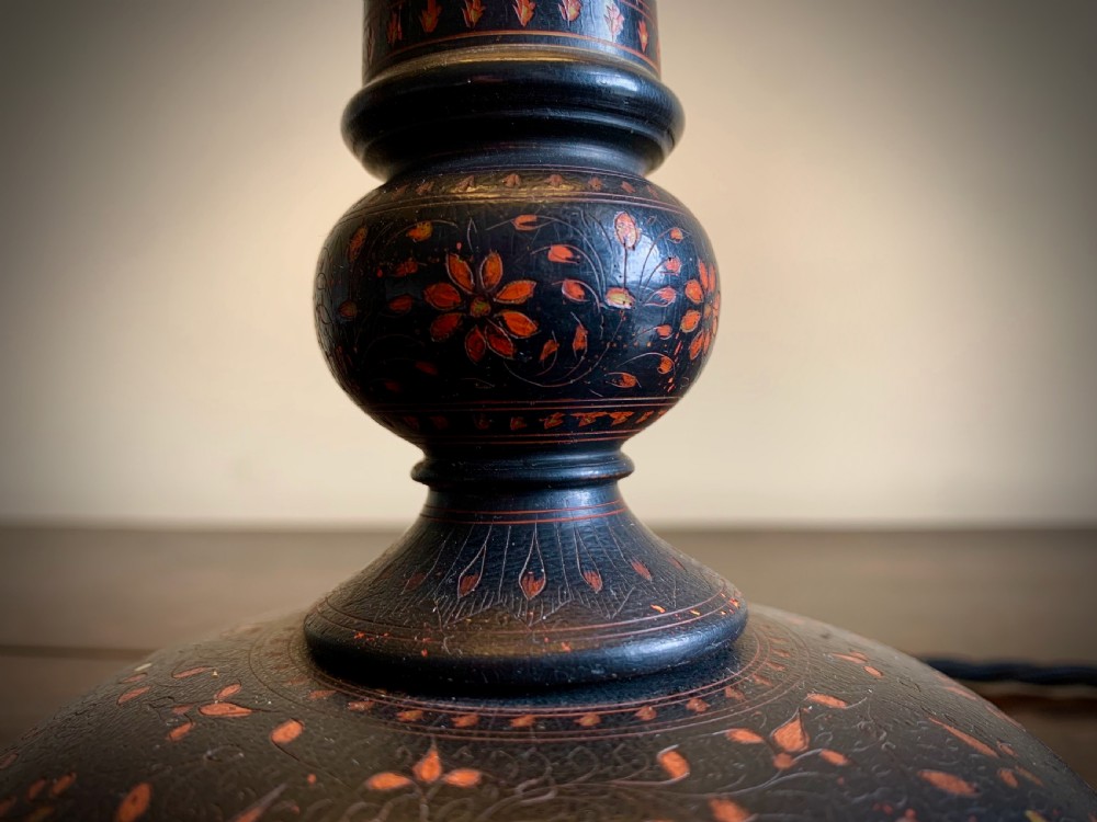 PAIR OF KASHMIRI POLYCHROME TABLE LAMPS - EARLY 20TH CENTURY View XVI