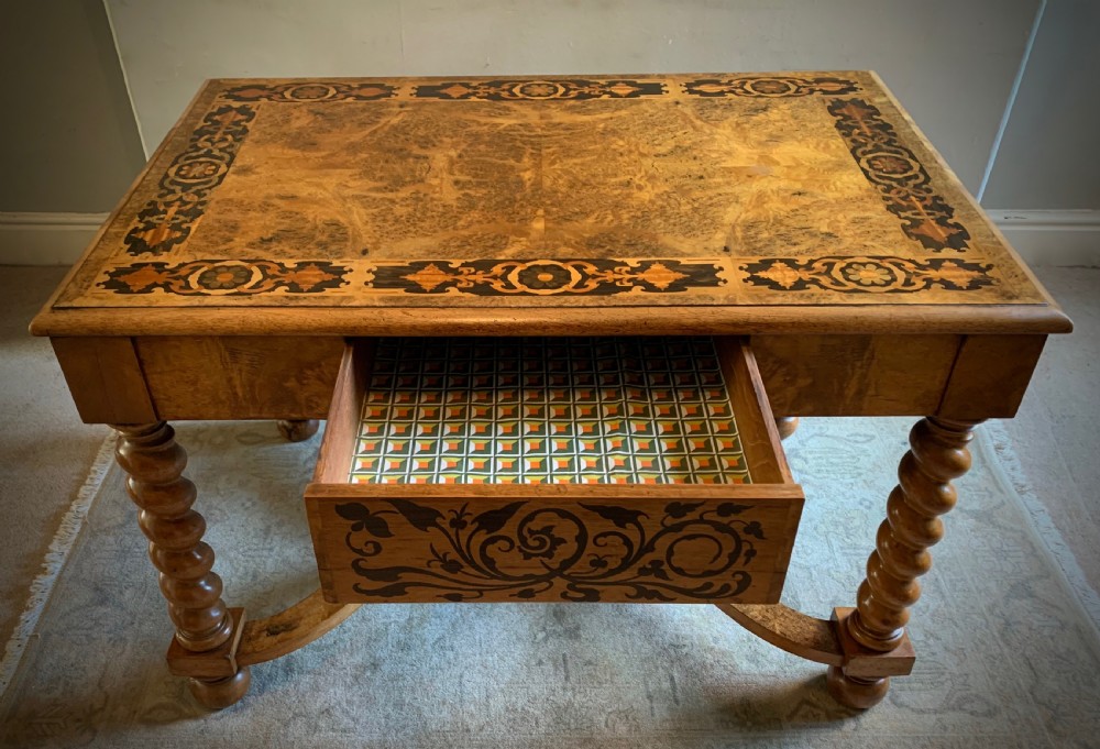 19TH CENTURY DUTCH MARQUETRY HALL TABLE View VIII
