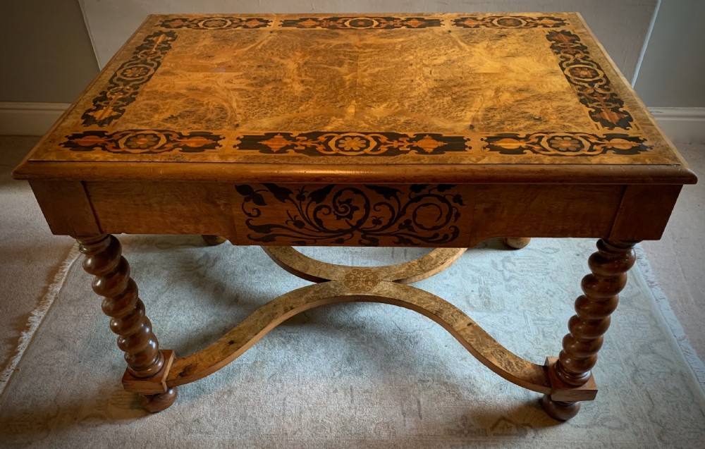 19TH CENTURY DUTCH MARQUETRY HALL TABLE View XIX