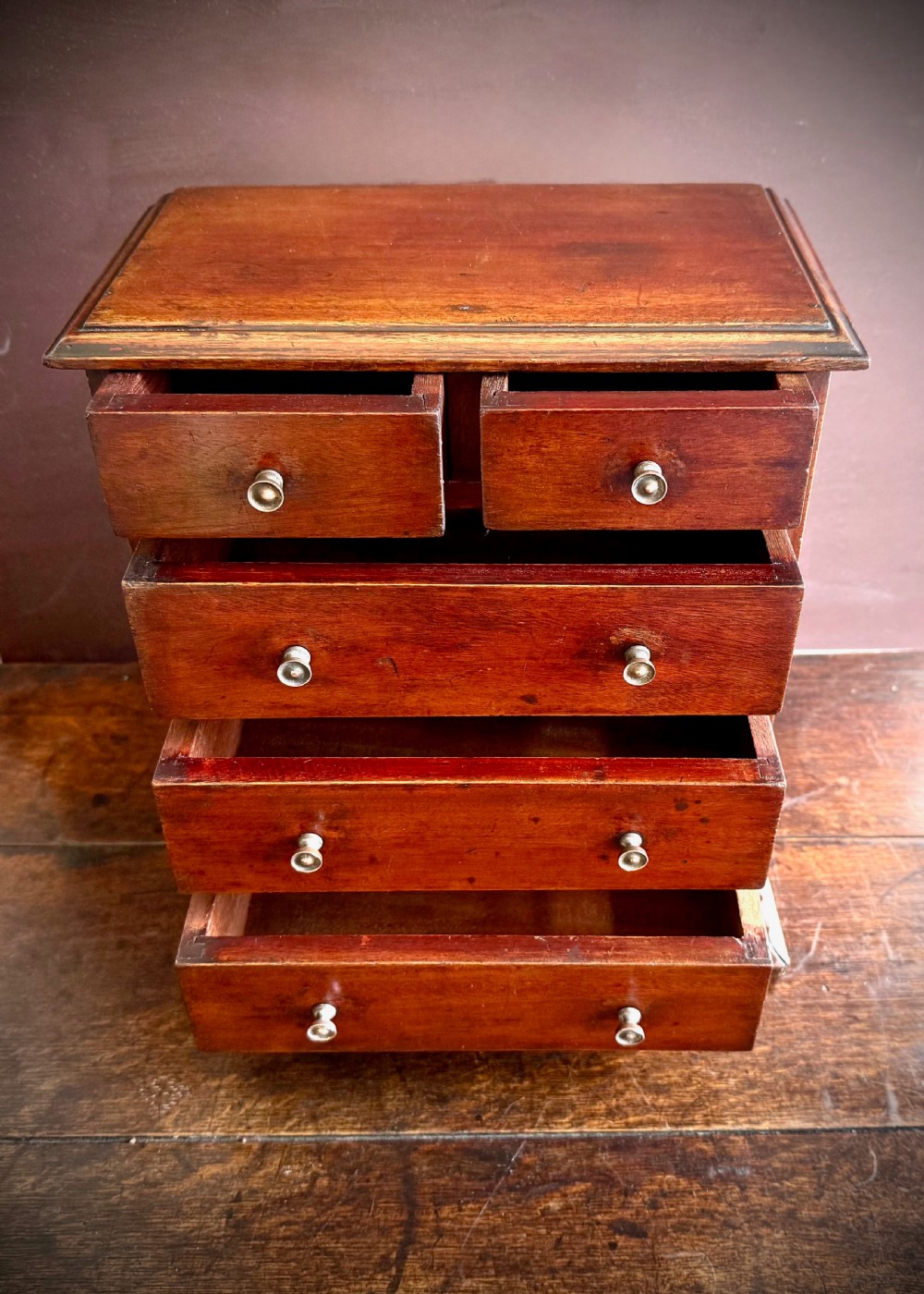 MINIATURE CHEST OF DRAWERS - MAHOGANY SALESMAN'S PIECE, EARLY VICTORIAN. View VI