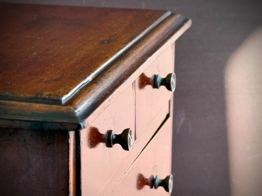 MINIATURE CHEST OF DRAWERS - MAHOGANY SALESMAN'S PIECE, EARLY VICTORIAN. View XI