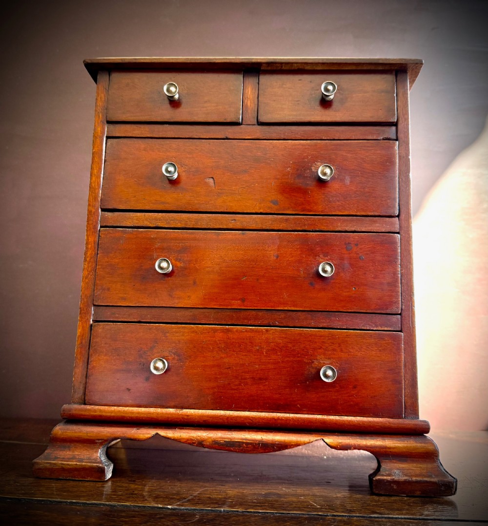 MINIATURE CHEST OF DRAWERS - MAHOGANY SALESMAN'S PIECE, EARLY VICTORIAN. View XII