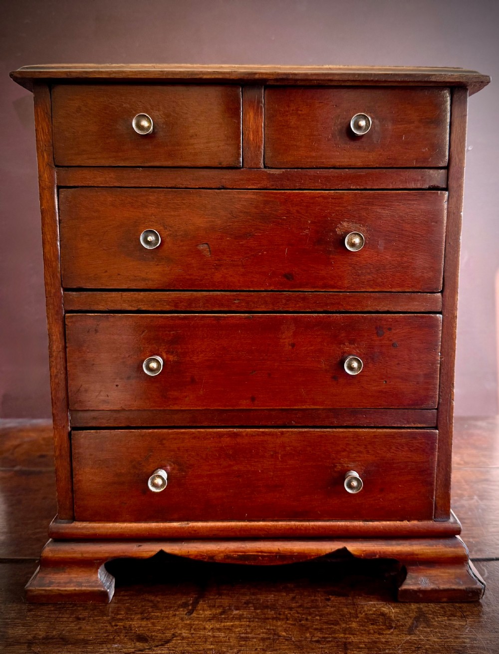 MINIATURE CHEST OF DRAWERS - MAHOGANY SALESMAN'S PIECE, EARLY VICTORIAN. View XXIII