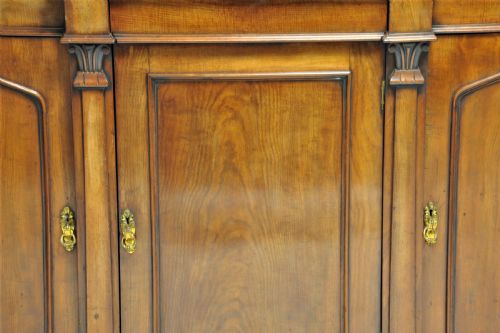 SUPERB ANTIQUE MAHOGANY THREE DOOR BREAKFRONT SIDE CABINET - ADDITIONAL PHOTO 3