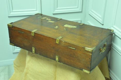 ANTIQUE OAK AND BRASS MOUNTED CAMPAIGN BOX - ADDITIONAL PHOTO 3