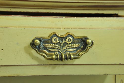 ANTIQUE PAINTED MAHOGANY AND PINE DRESSER BASE - ADDITIONAL PHOTO 6