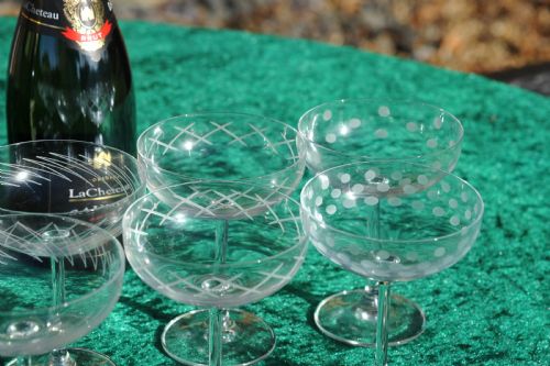 SET OF TWELVE EARLY 20C FRENCH CHAMPAGNE COUPES GLASSES - ADDITIONAL PHOTO 2