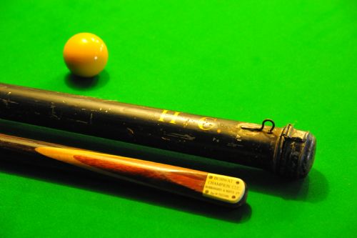 ANTIQUE SNOOKER CUE ONE PIECE ASH BY BURROUGHES AND WATTS - ADDITIONAL PHOTO 1