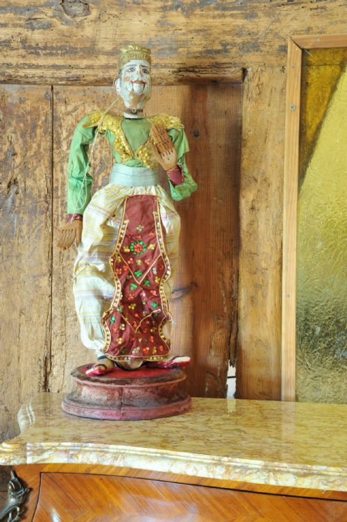 AN ANTIQUE MIDDLE EASTERN PUPPET - ADDITIONAL PHOTO 8