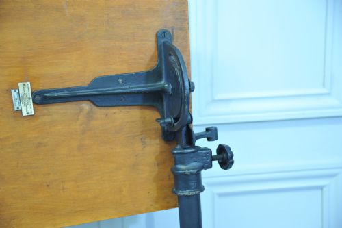 ANTIQUE CARTERS OF LONDON OAK AND CAST IRON ADJUSTABLE TABLE - ADDITIONAL PHOTO 8