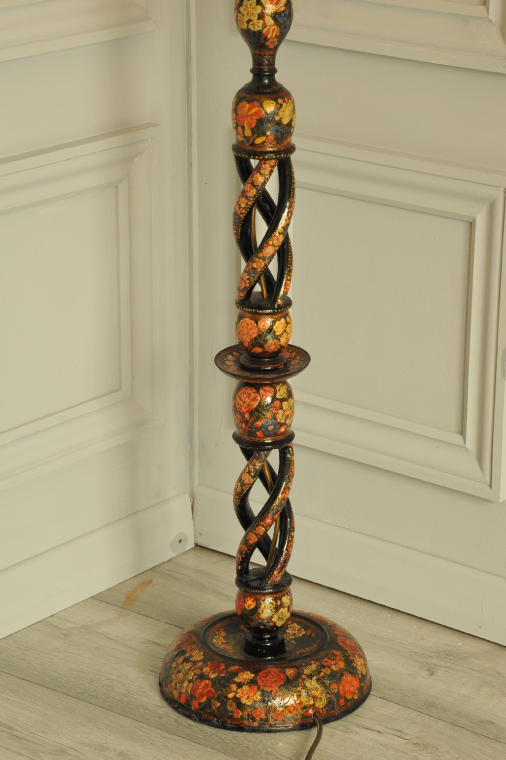 Astonishingly rare antique Kashmiri Floor Standing open twist lamp  View V