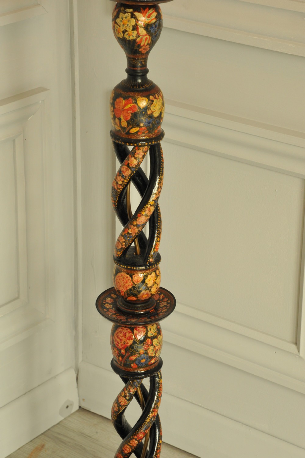Astonishingly rare antique Kashmiri Floor Standing open twist lamp  View VII