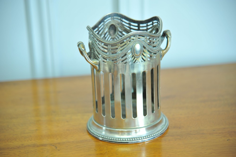 A Rare Antique Vintage Silver Plate Soda Syphon Wine Bottle Base Holder View III