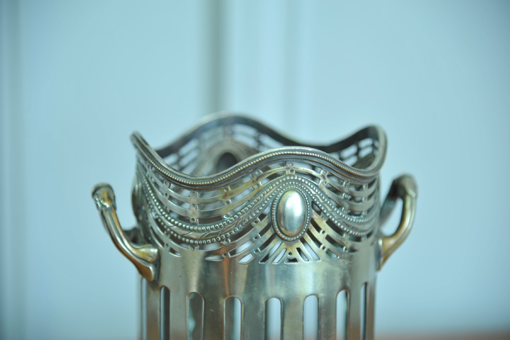 A Rare Antique Vintage Silver Plate Soda Syphon Wine Bottle Base Holder View VII