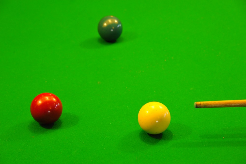 Antique Snooker Cue One Piece Ash by Burroughes and Watts View XI