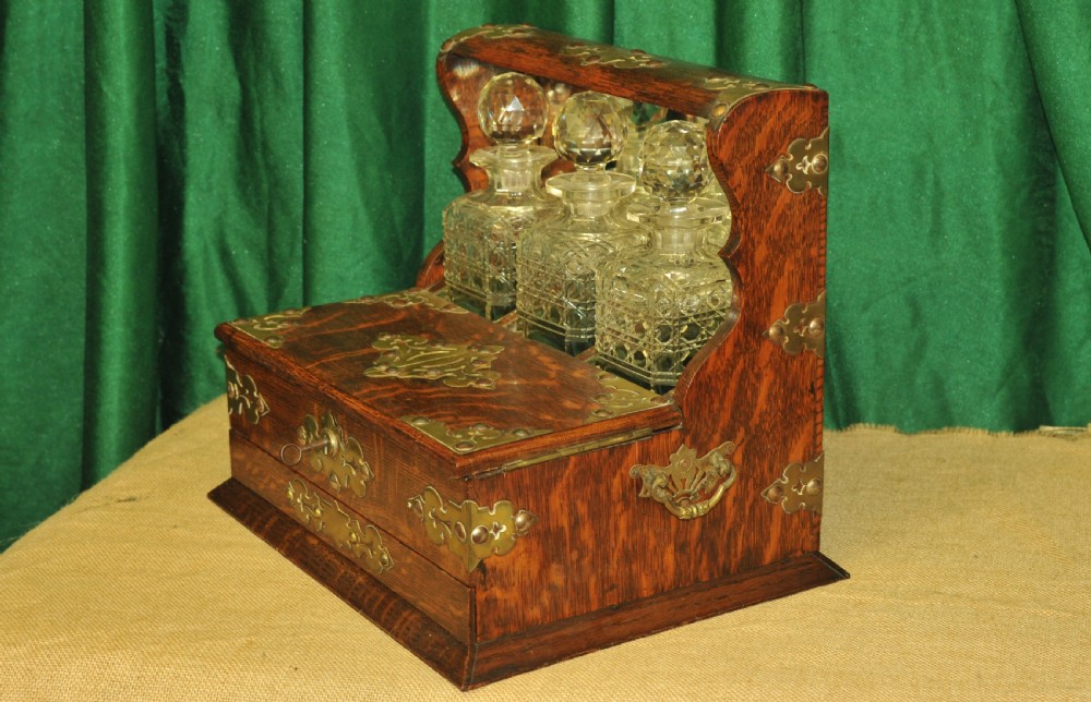 An Antique Oak Tantalus Games Compendium View VII