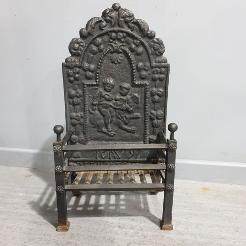 superb cast iron grate - CATEGORY: ANTIQUE FIREPLACES - DATED 19TH CENTURY