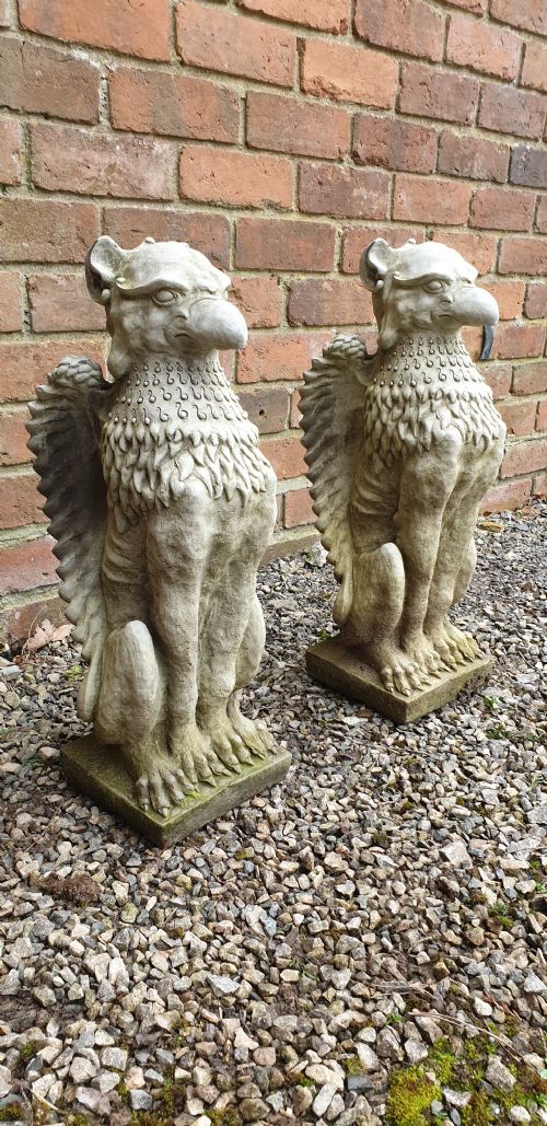 GREAT PAIR GARDEN POST GRIFFINS - ADDITIONAL PHOTO 3