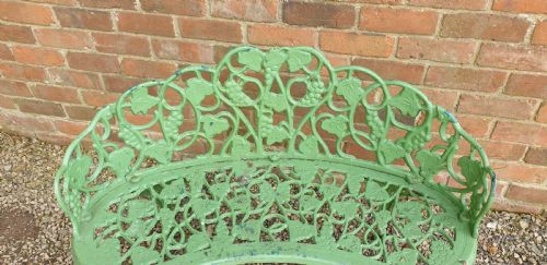 LOVELY CURVED CAST IRON BENCH - ADDITIONAL PHOTO 4