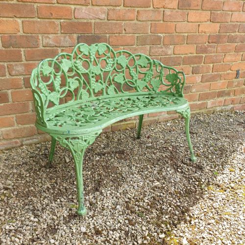 LOVELY CURVED CAST IRON BENCH - ADDITIONAL PHOTO 7