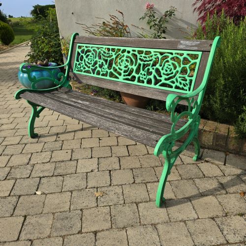 VERY GOOD WELL WEATHERED SILVERED GARDEN BENCH - ADDITIONAL PHOTO 4