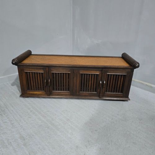good window seat - CATEGORY: ANTIQUE FURNITURE - DATED 1920