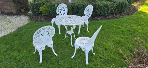 EXCELLENT QUALITY CAST IRON PATIO SET - ADDITIONAL PHOTO 6