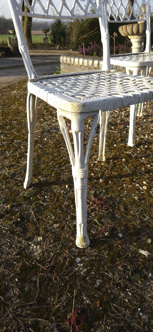 SUPER LATTICE GARDEN TABLE AND CHAIRS - ADDITIONAL PHOTO 6