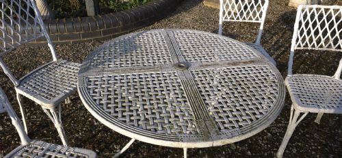 SUPER LATTICE GARDEN TABLE AND CHAIRS - ADDITIONAL PHOTO 8