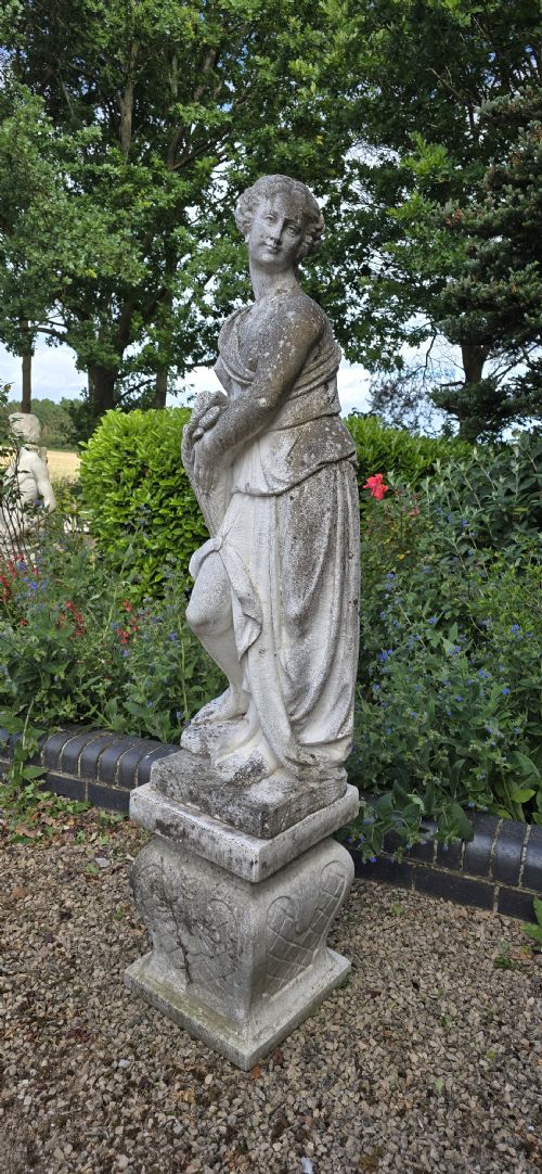 LARGE STONE GRECIAN LADY GARDEN STATUE ON PLINTH - ADDITIONAL PHOTO 2