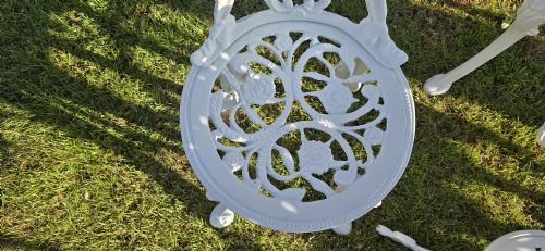 SUPER VINTAGE CONSERVATORY GARDEN TABLE AND CHAIRS - ADDITIONAL PHOTO 3